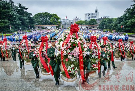 黃石市舉行烈士紀念日紀念活動